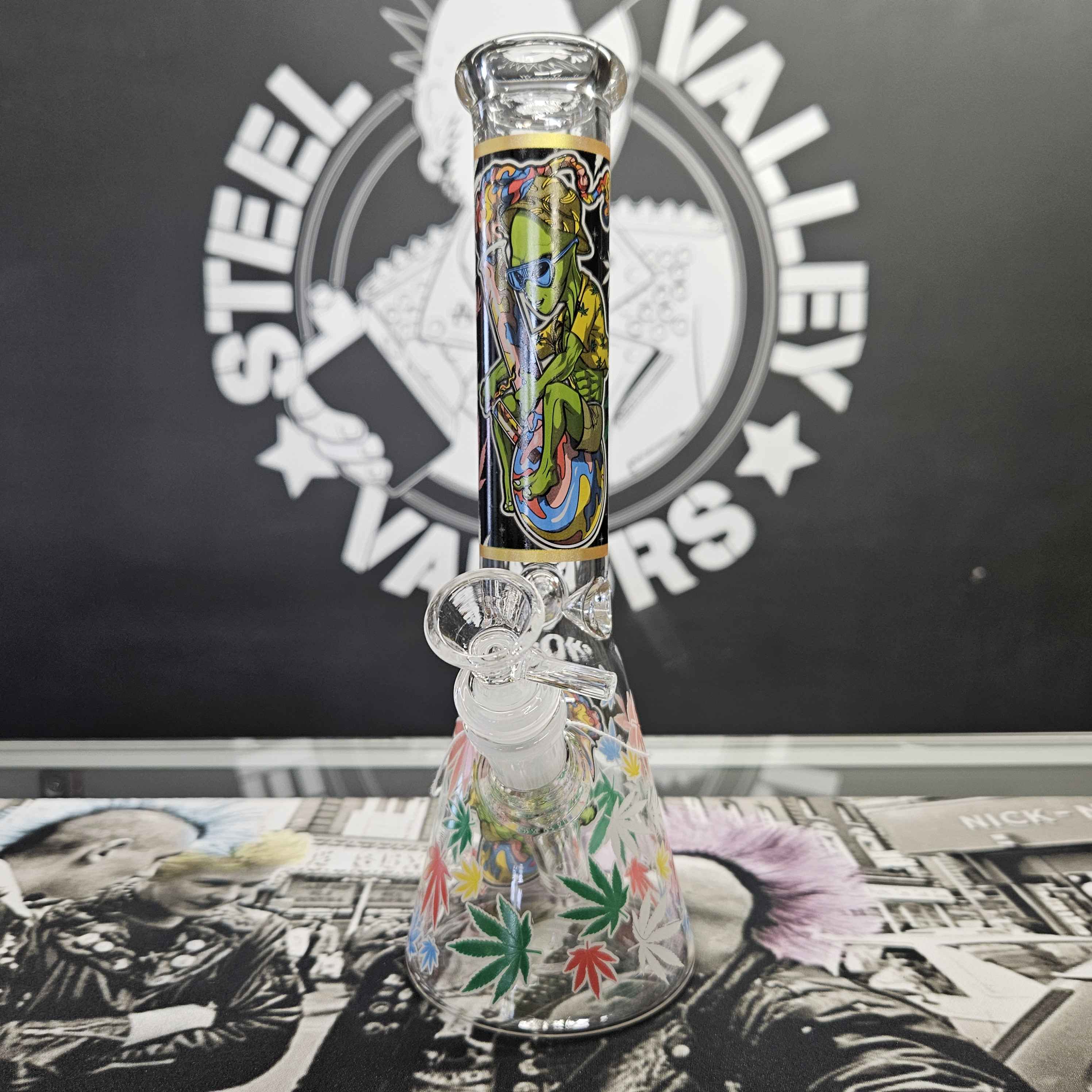 Aliens And Hemp Leaves Glow Glass Beaker Water Pipe | 10"