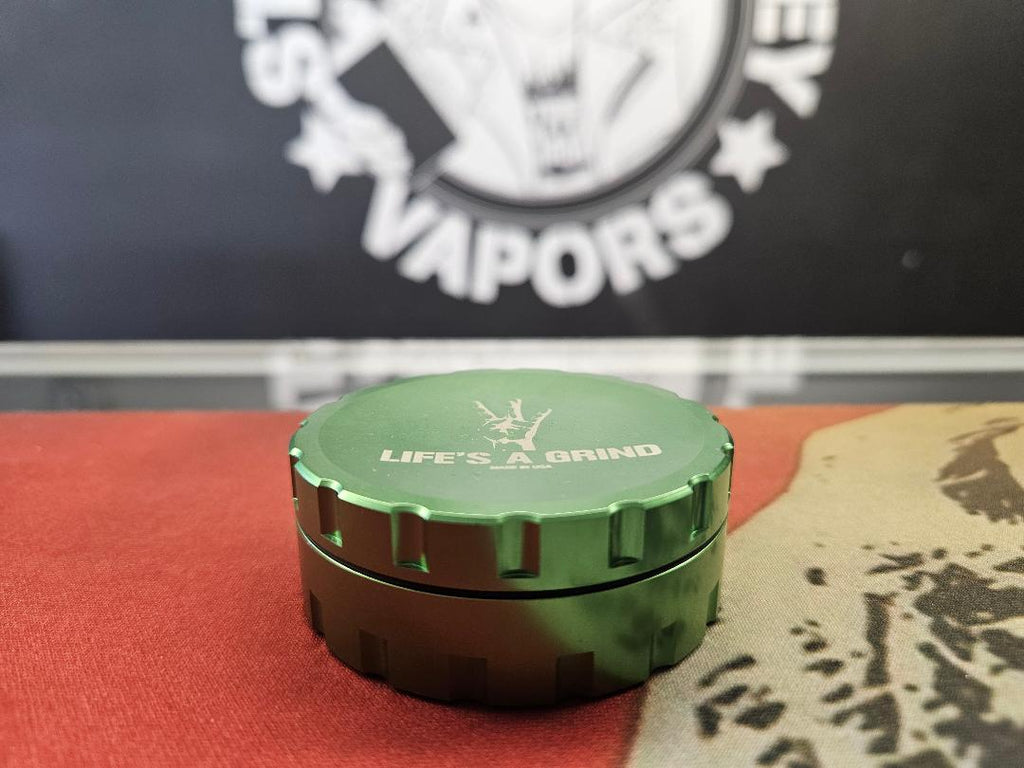 Compton Grinders Medium Grinder - 2.5" / 2pc - Green image