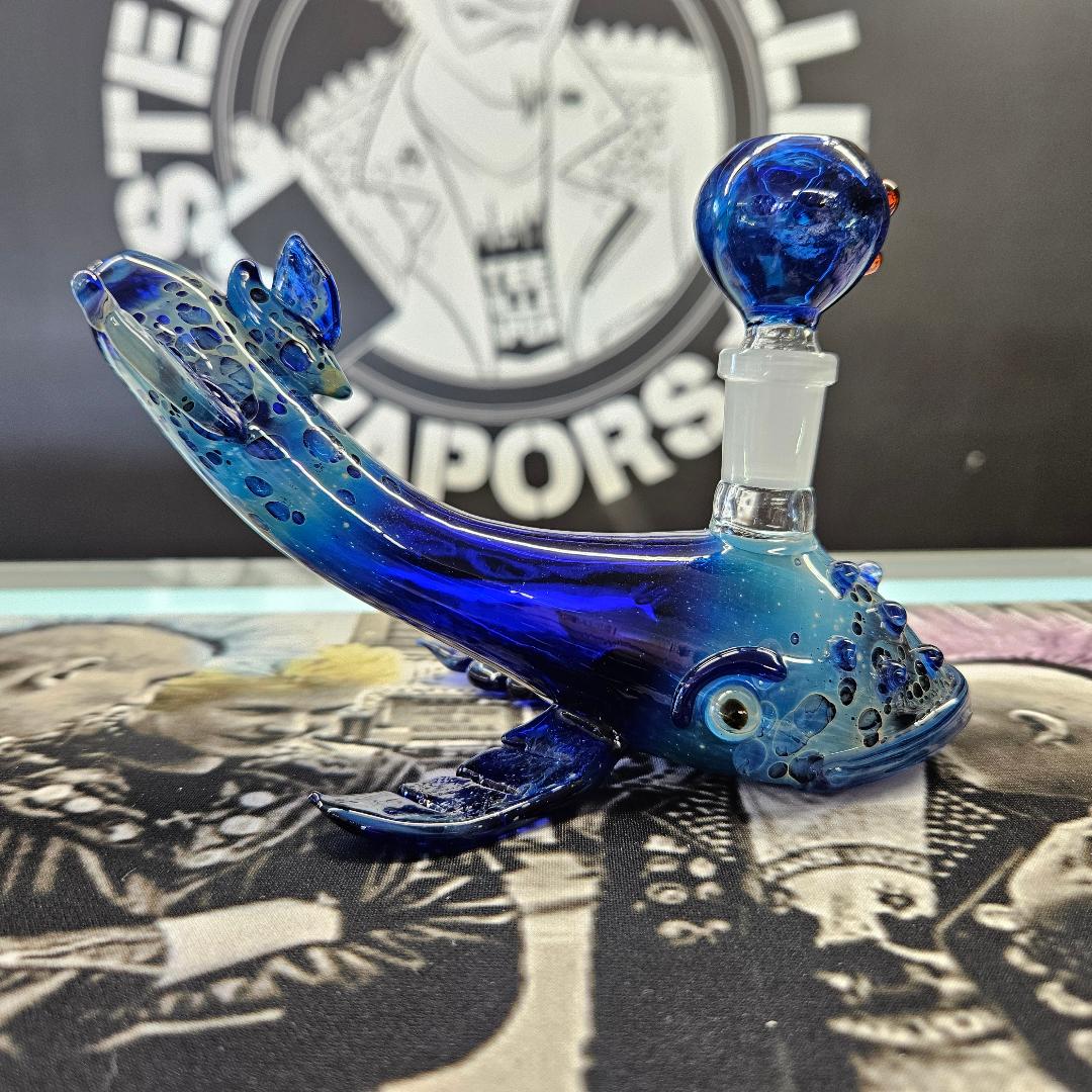 Whale of the Depths Glass Water Pipe | 6.75" | 14mm F image 0