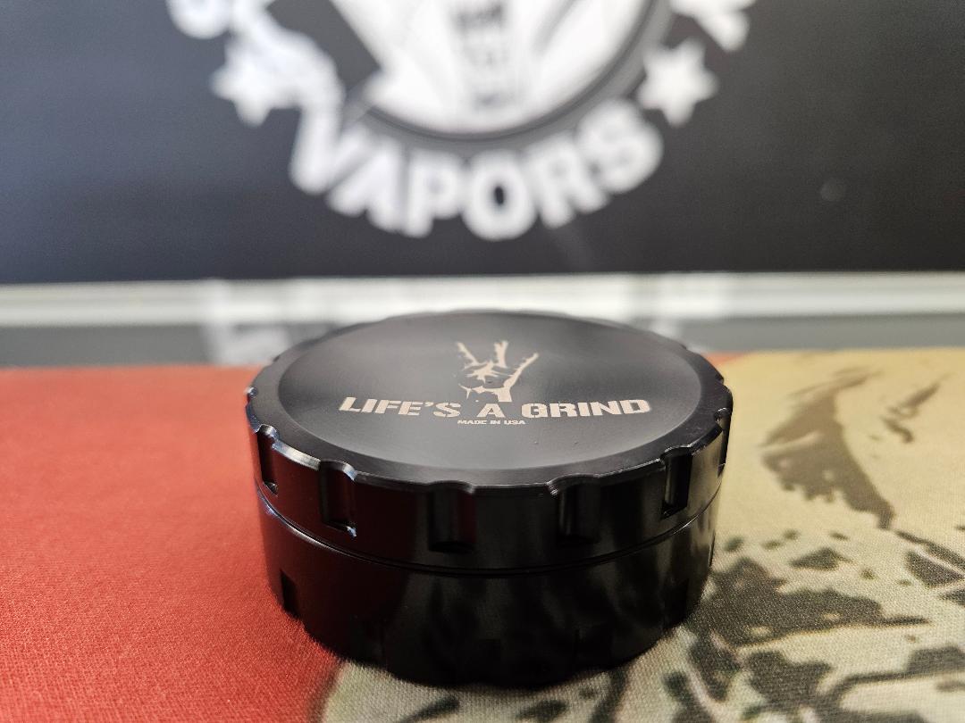 Compton Grinders Medium Grinder - 2.5" / 2pc - Black image