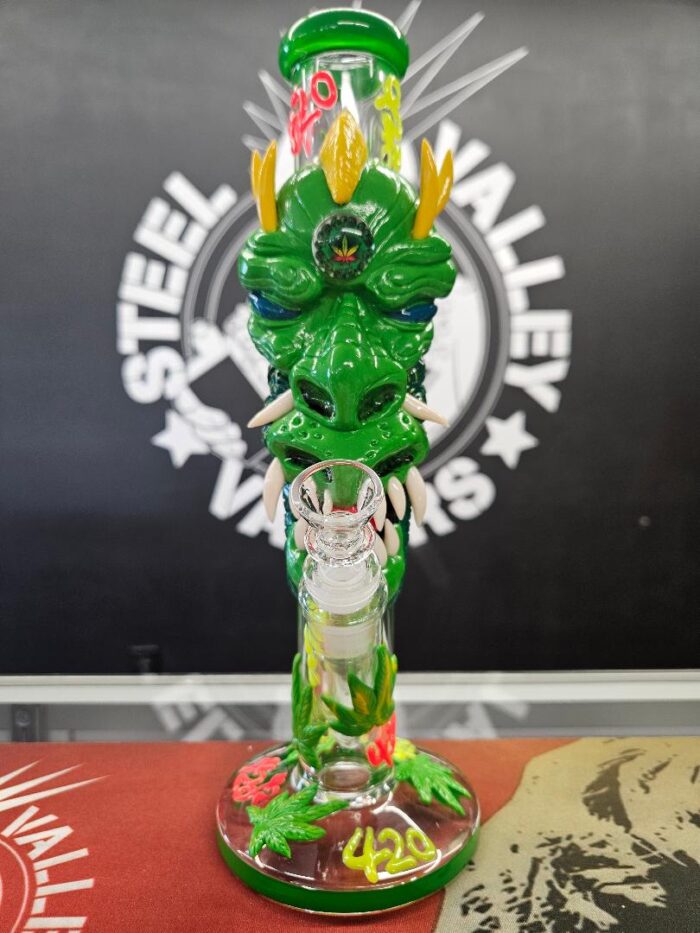420 Dragon Glow in the dark water pipe